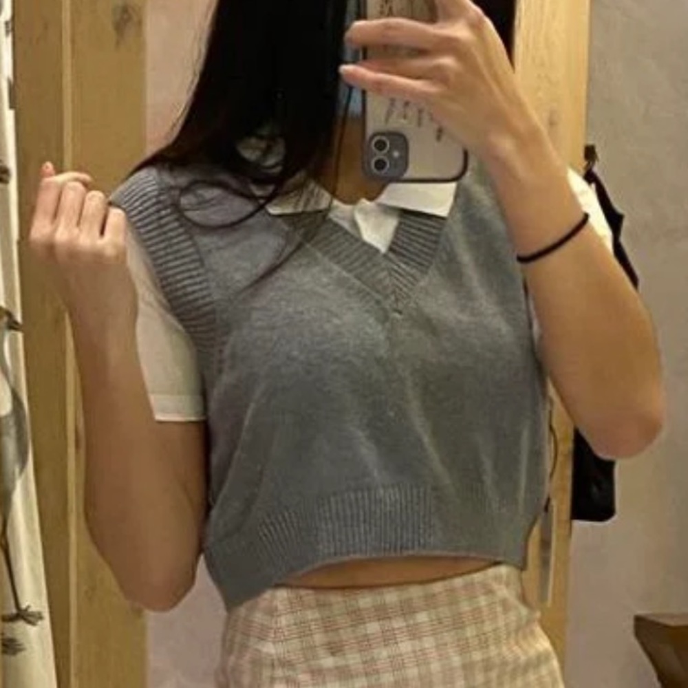 Sunday Best Cropped Sweater Vest 🤍